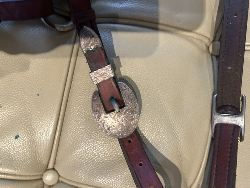 Tool silver and leather Equestrian breast collar