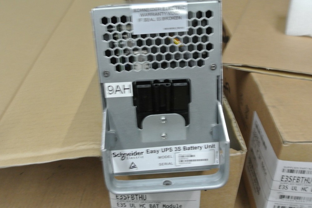APC Easy UPS 3S High Capacity Battery Module, 208V (E3SFBTHU)