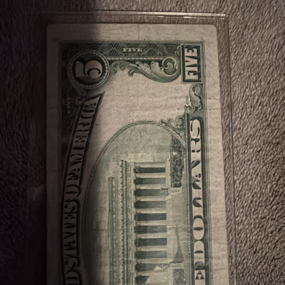 A 1928 C ~ $5 FIVE DOLLAR NOTE RED SEAL, NICE GRADE