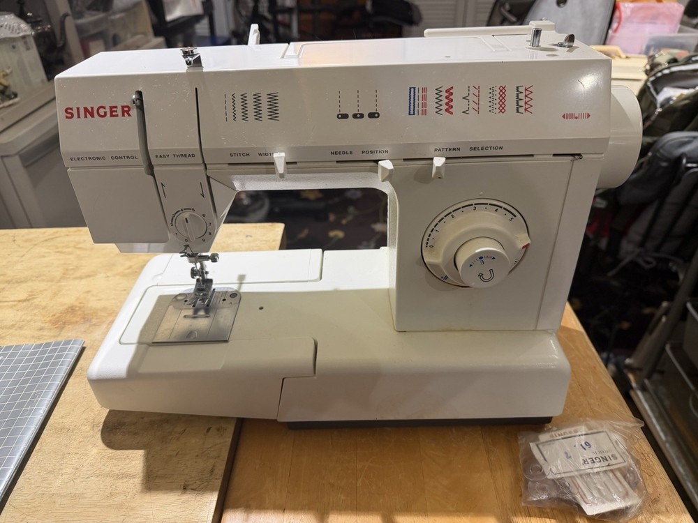 Rare With Original Box Singer 5830C School Classroom Model Sewing Machine