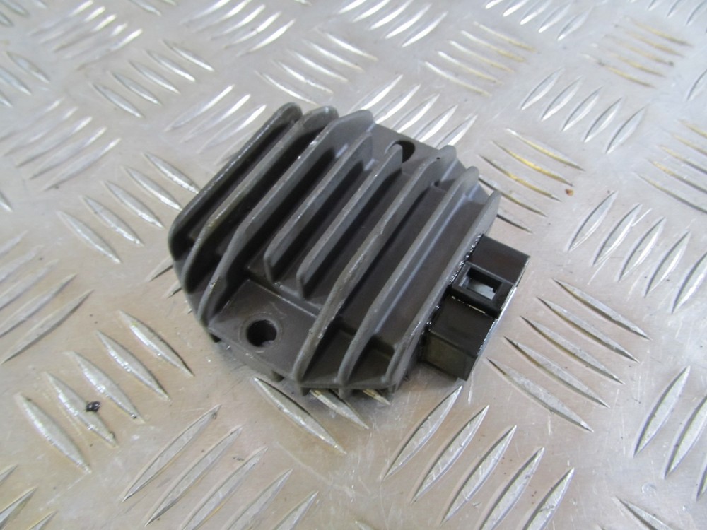 2006 GILERA RUNNER 125  RECTIFIER REGULATOR
