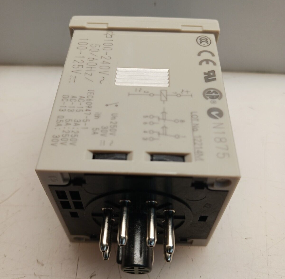 NEW OMRON H3CR-A8 MULTIFUNCTION ANALOG TIMER 100-240 VAC