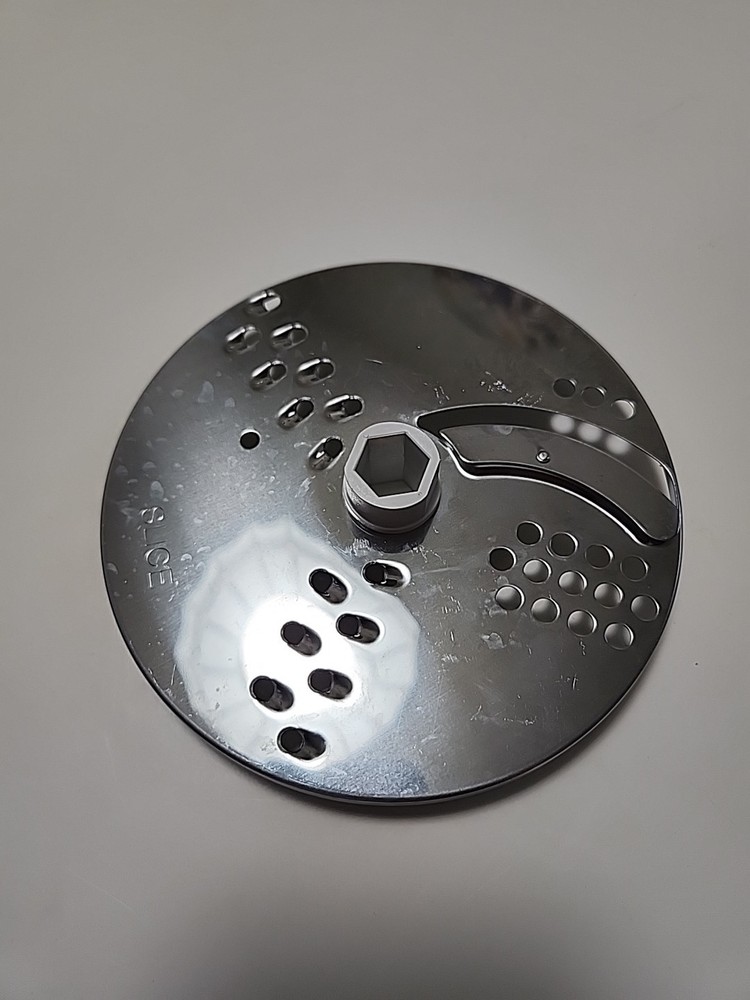 Black & Decker Power Pro Food Processor Model FP1000 Part Slicing/Shredding Disk