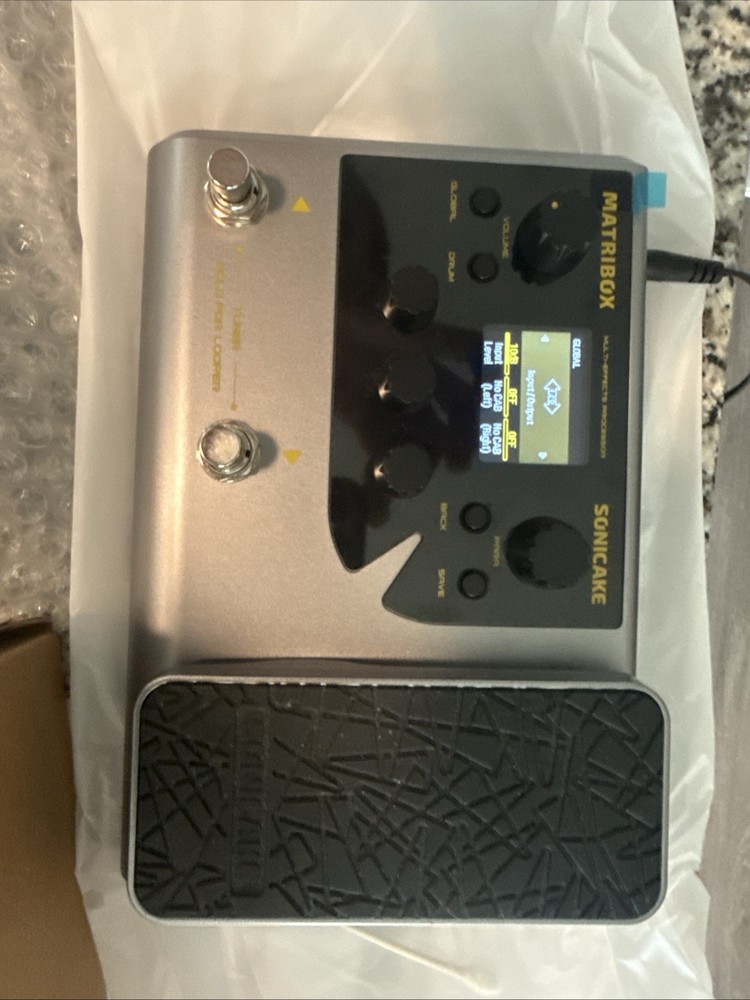 SONICAKE Matribox - Guitar Multi Effects Processor with Expression Pedal, Wit
