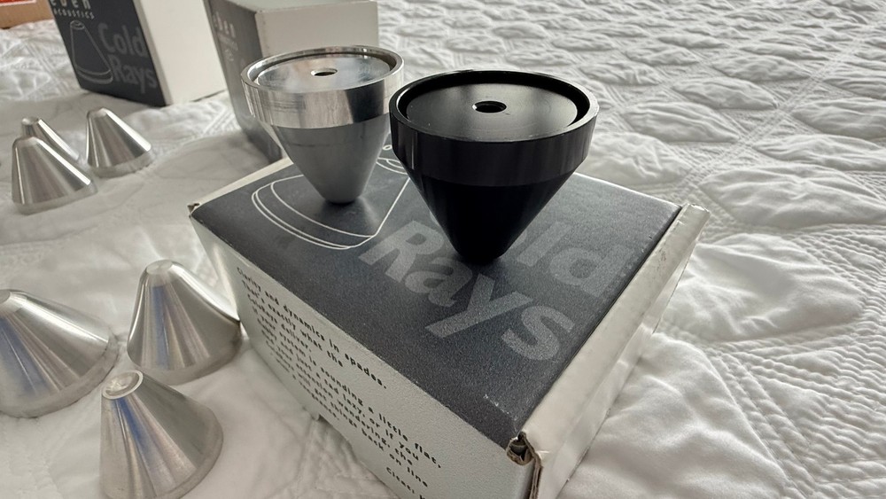 Cold Ray Ceramic Black & Ceramic Silver 4 per box Vibration Control Cones