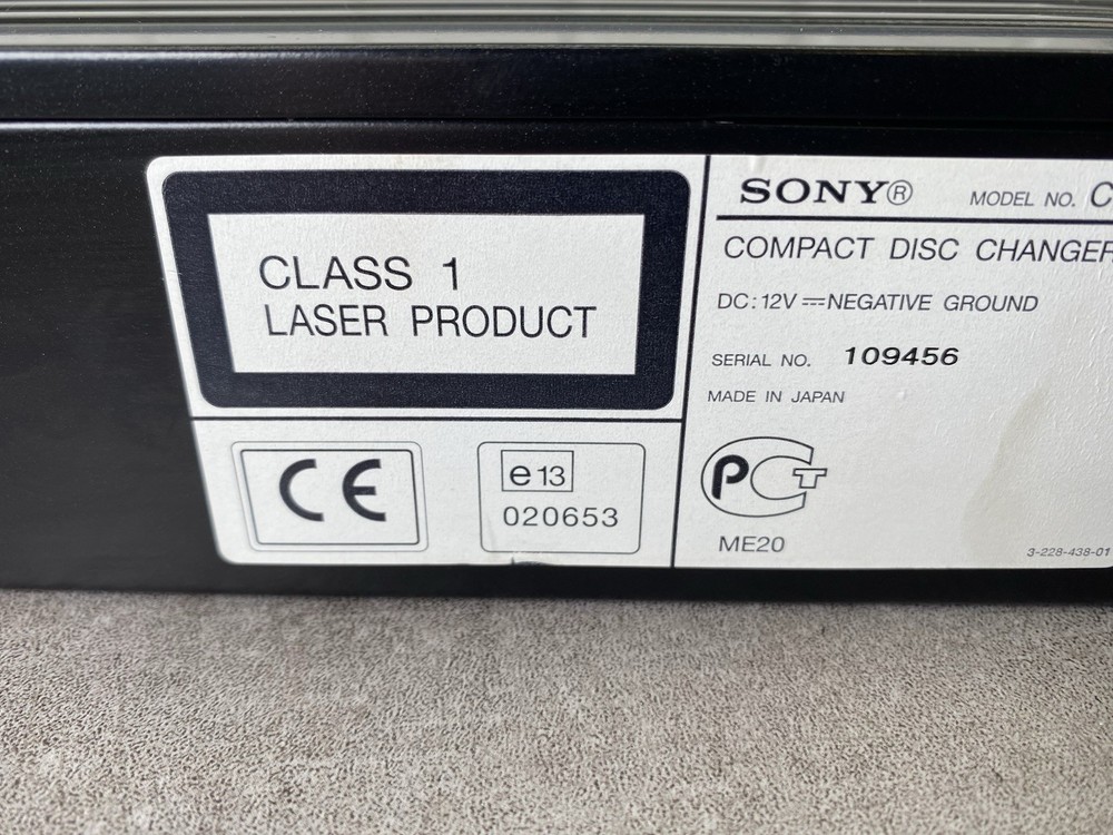SONY CDX-T67 6 CD Disc Changer. Tested And Working