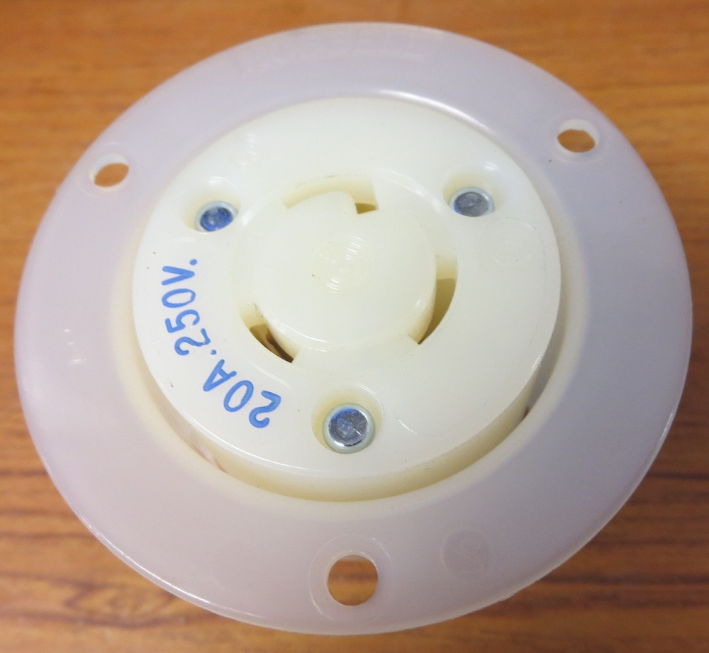 Hubbell D-54985-01 Plug