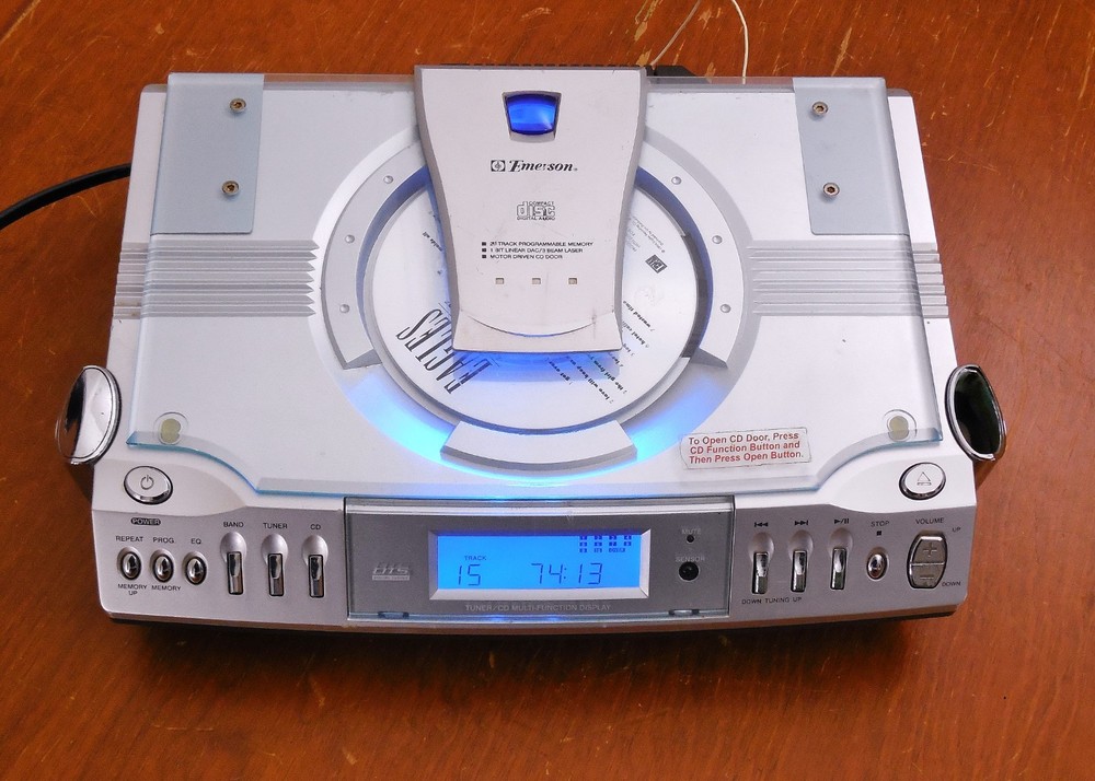 Emerson ES27 Compact Disc Stereo CD Player Tested Door Opens Manually