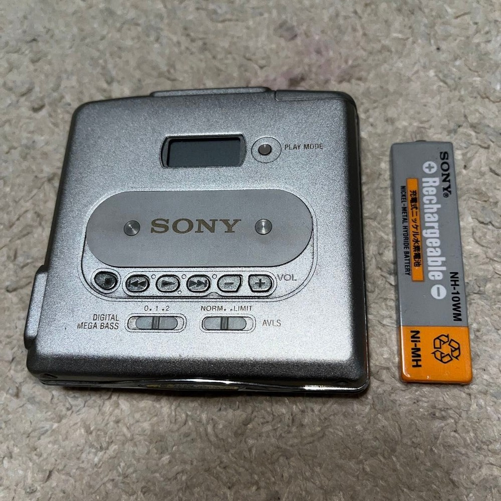 SONY MZ-E35 MD Walkman Portable MiniDisc Player Silver Tested Working
