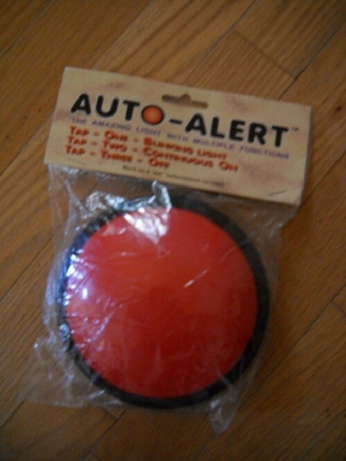 AUTO DISTRESS ALERT LIGHT