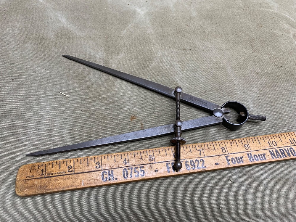 MOORE & WRIGHT 10" SCREW ARM COMPASS