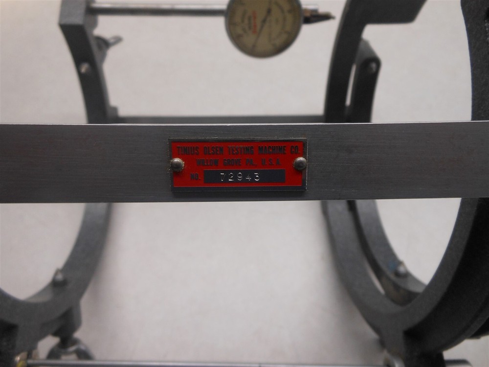 Tinius Olsen Testing Machine 72943 With Case