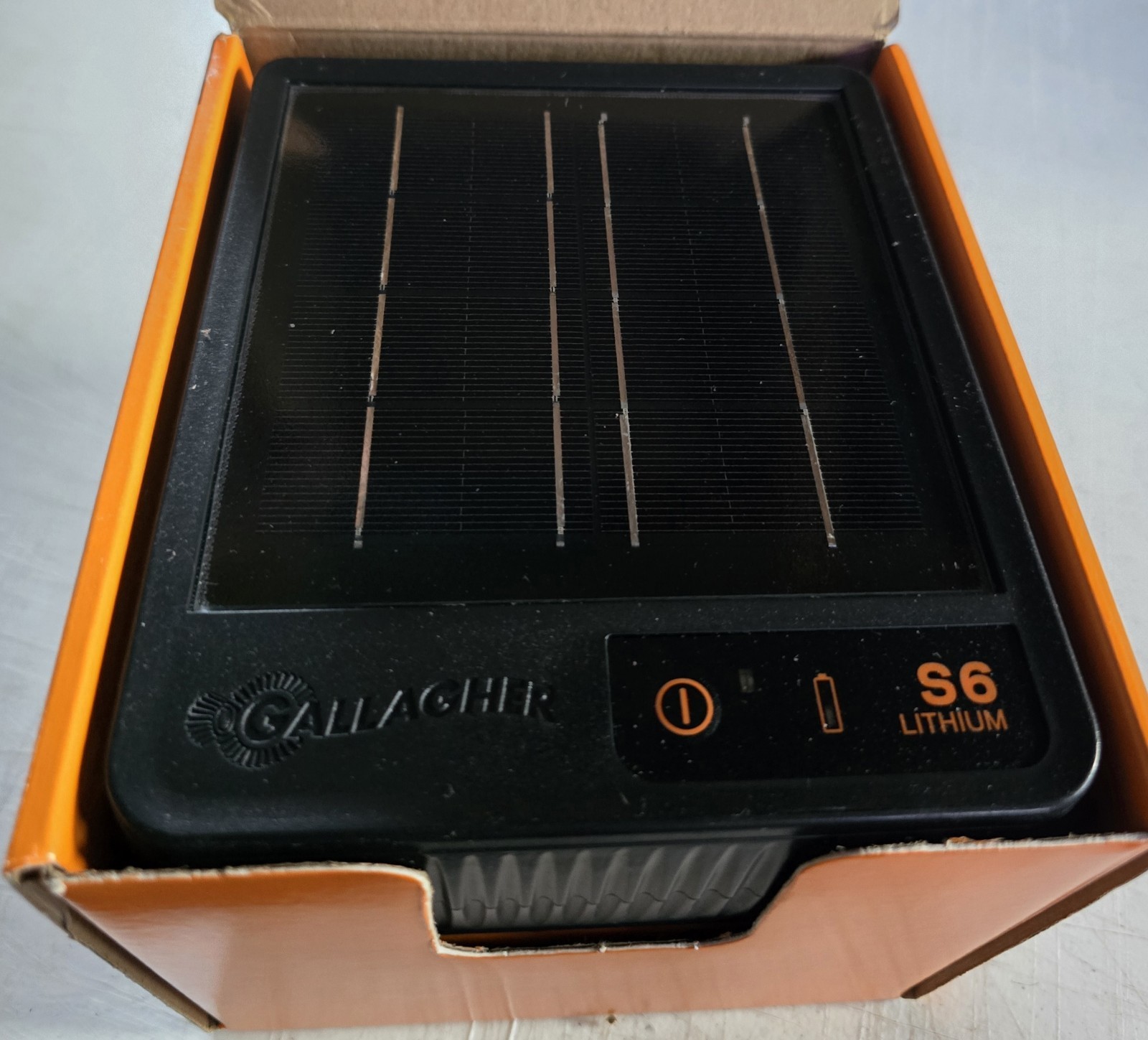 Gallagher S6 Lithium Solar Fence Energizer Pet And Backyard Protection New