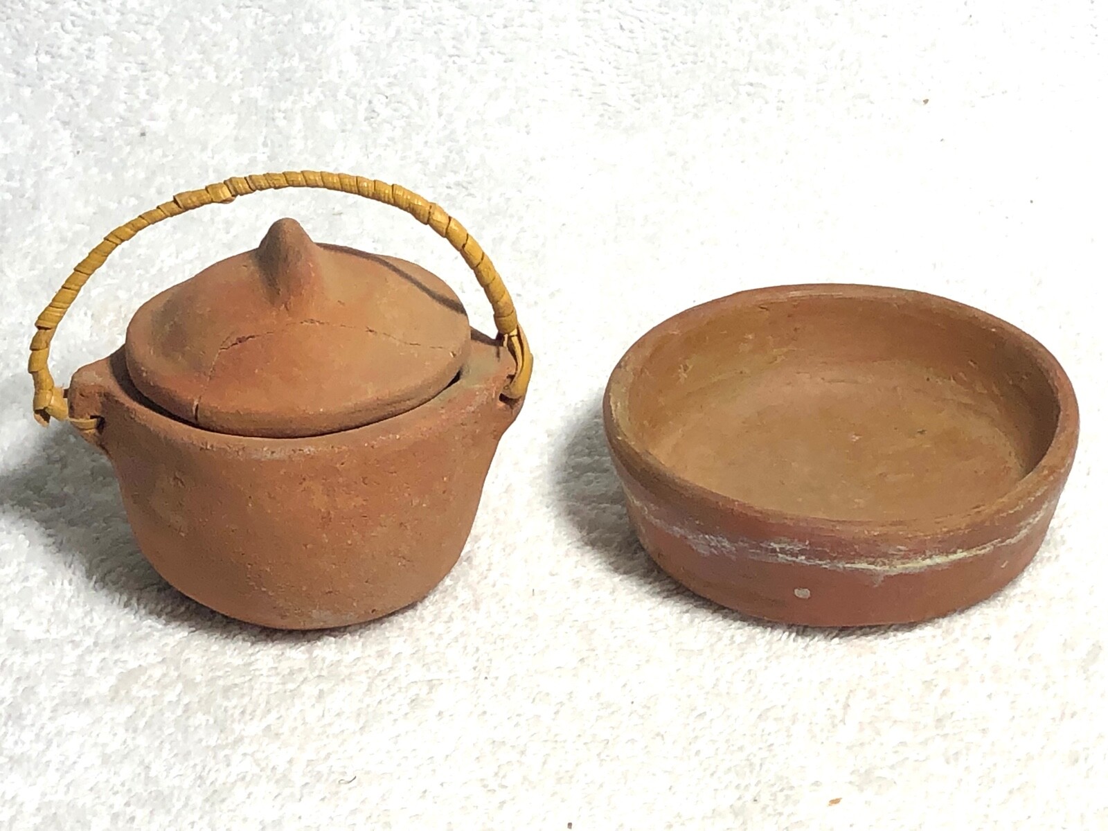 Negrito Novelty Pottery Indigenous Philippines Red Terra Cotta Bowl Pot Wicker H