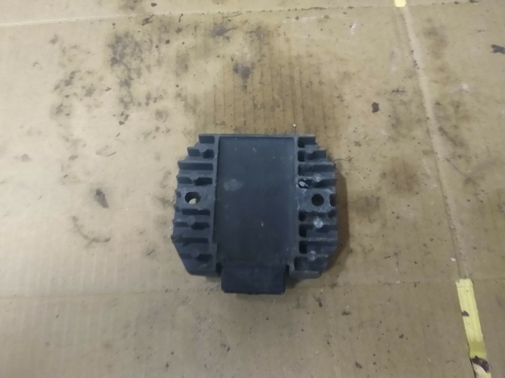 2002 yamaha sxr 600 voltage regulator