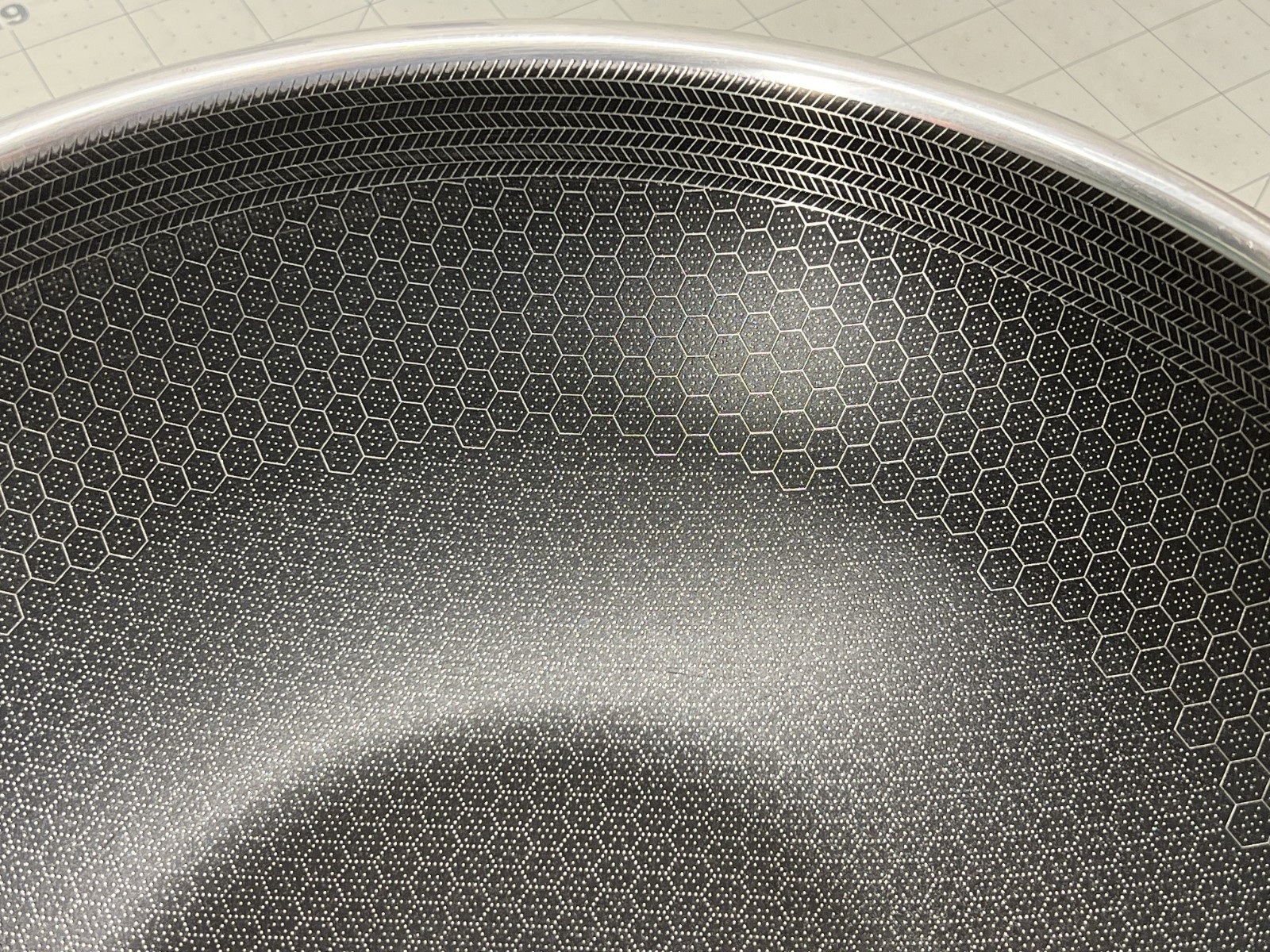 HexClad Hybrid Nonstick 12-Inch Wok Frying Pan (No Lid) - Used!