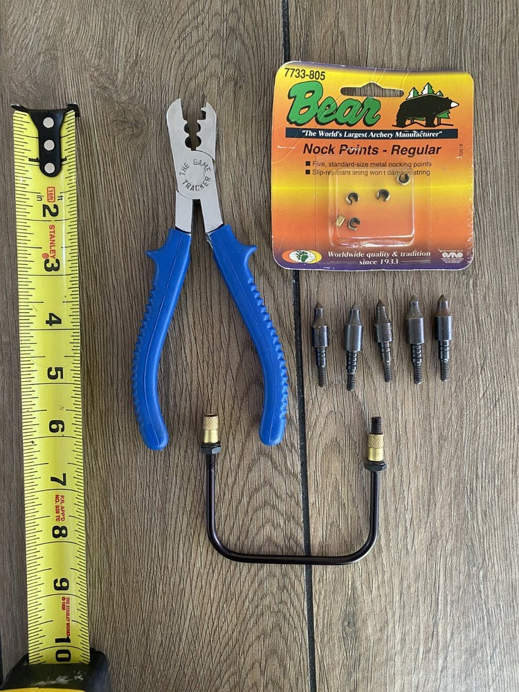 THE GAME TRACKER Archery Nocking Pliers + Arrow Points - FAST SHIPPING!