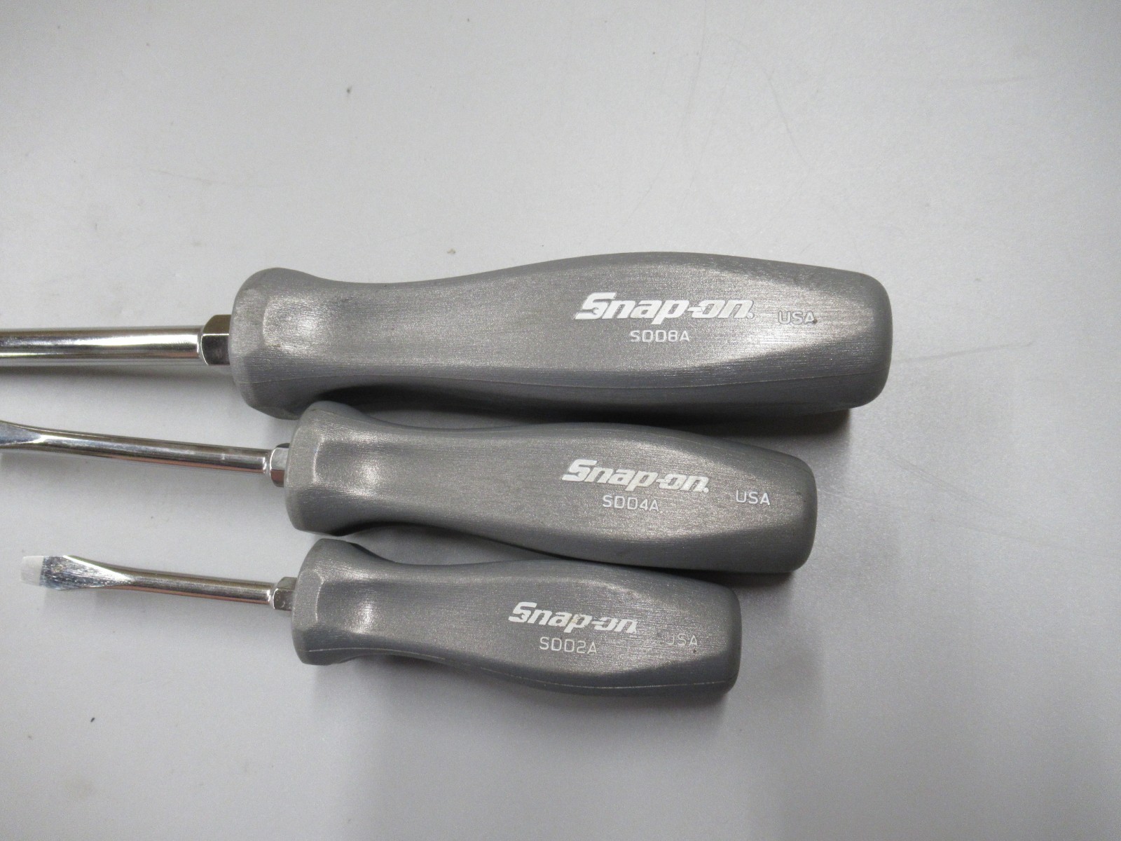 Set of 3 Snap-On SDD Flat-Head Gray Hard Handle Screwdrivers SDD2 SDD4 SDD8