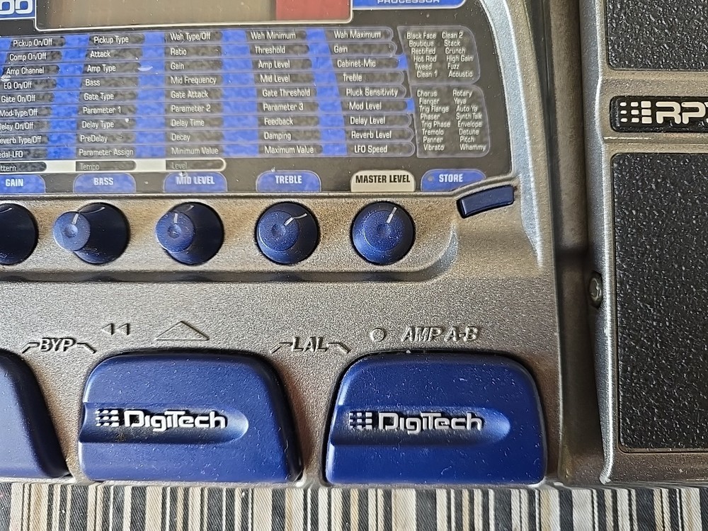 DigiTech RP300 Guitar Processor Multi-Effects Pedal =FOR PARTS/BROKEN= (READ)