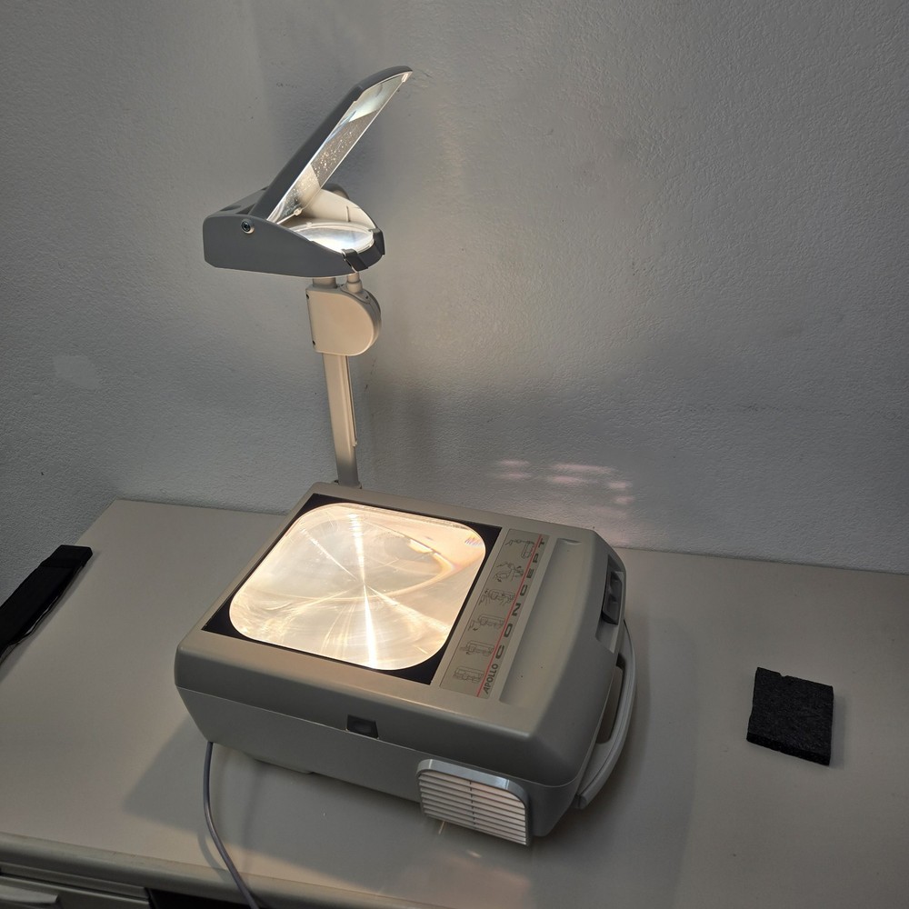 Apollo Concept 2210 Portable Overhead Projector Folding Viewfoil