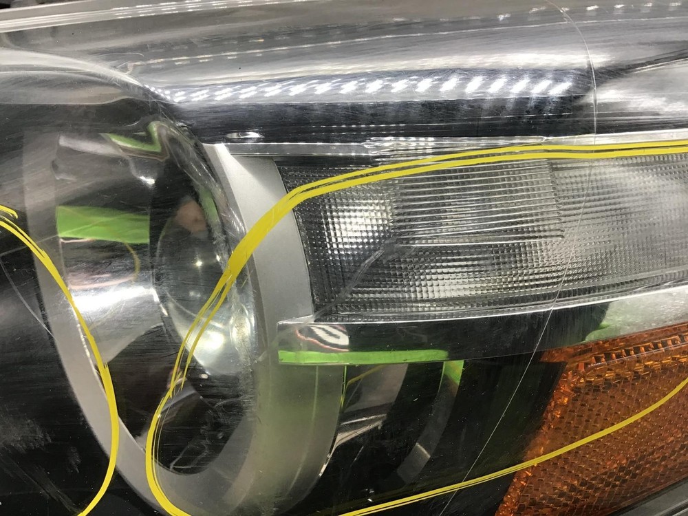 2017-2018 MAZDA 3 LEFT Headlamp halogen, LH