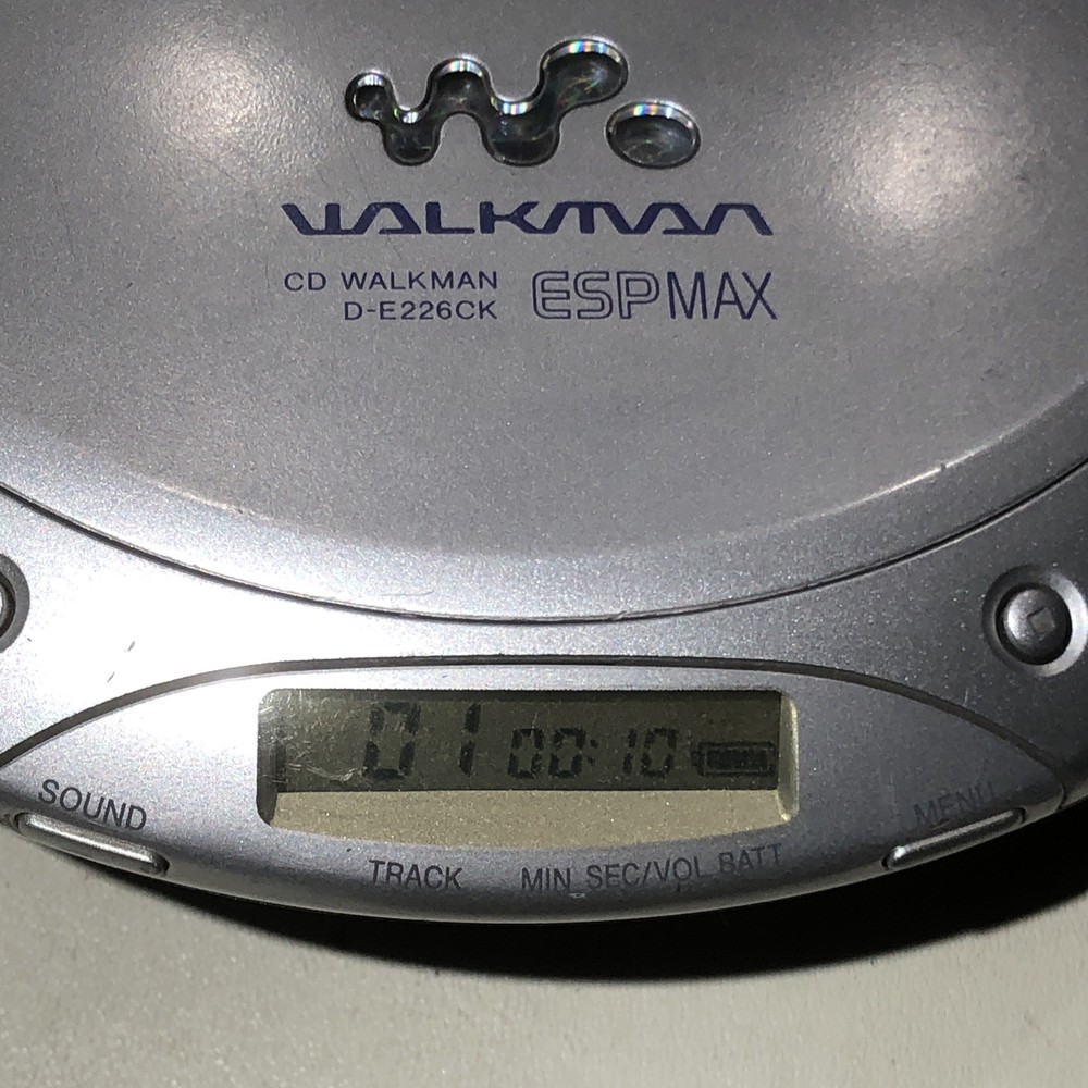 Sony D-E226CK Portable Walkman - Silver