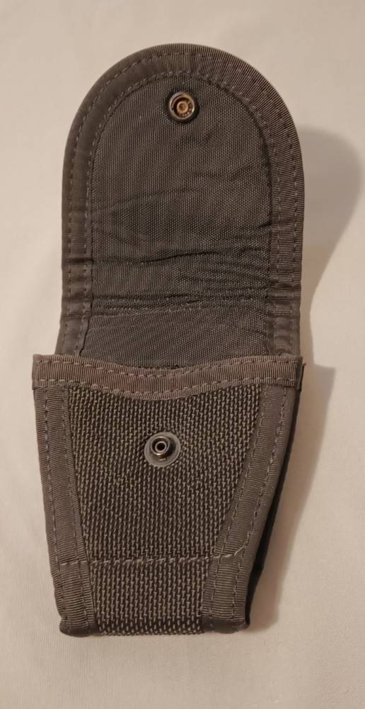 Bianchi International handcuff case
