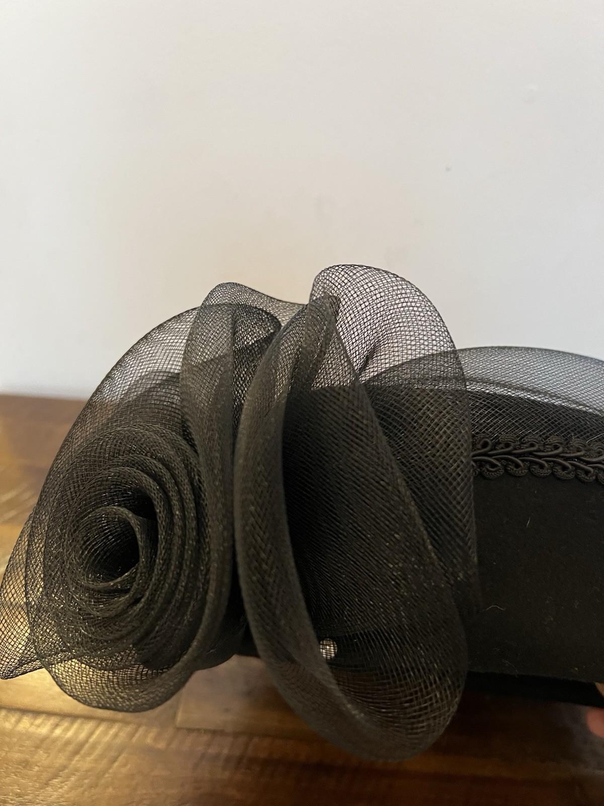 Vintage Black Wool Fascinator Hat – Retro Cocktail / Derby / 90s Y2K Style