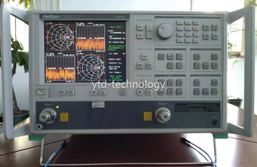Anritsu 37247D 40 MHz-20 GHz Microwave Vector Network Analyzer