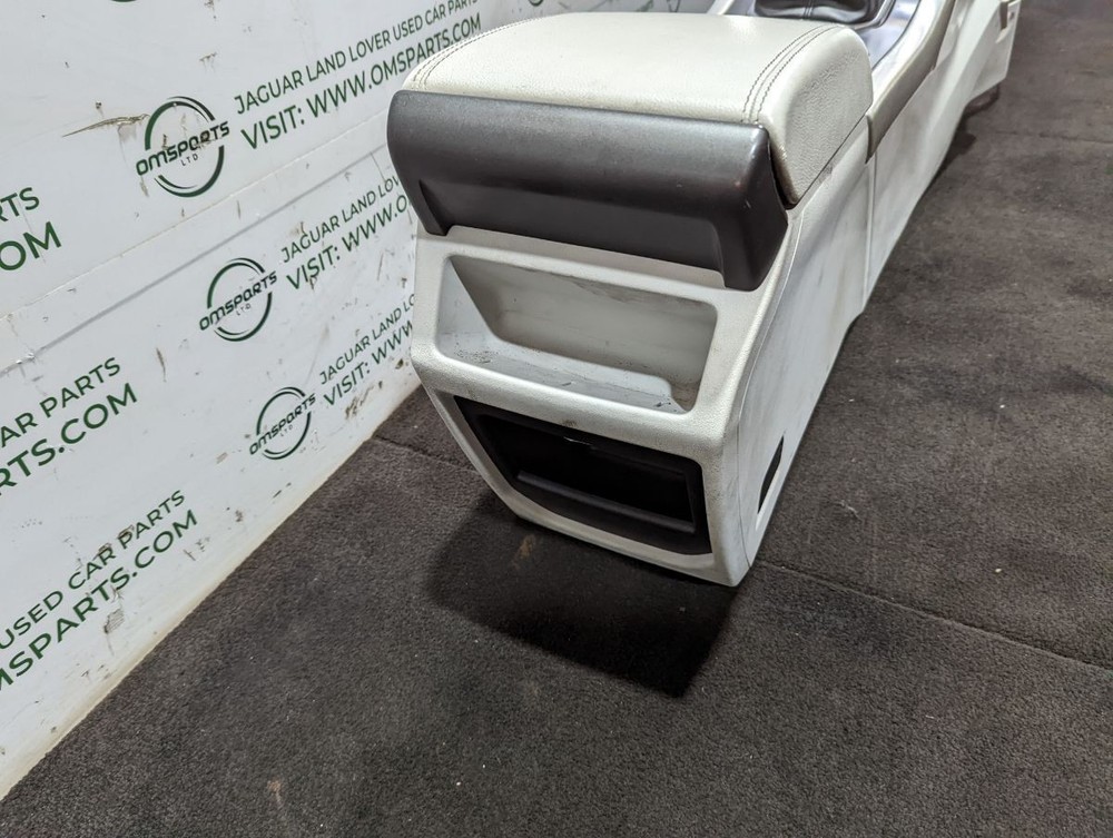 RANGE ROVER EVOQUE L538 CENTRE CONSOLE WITH ARMREST