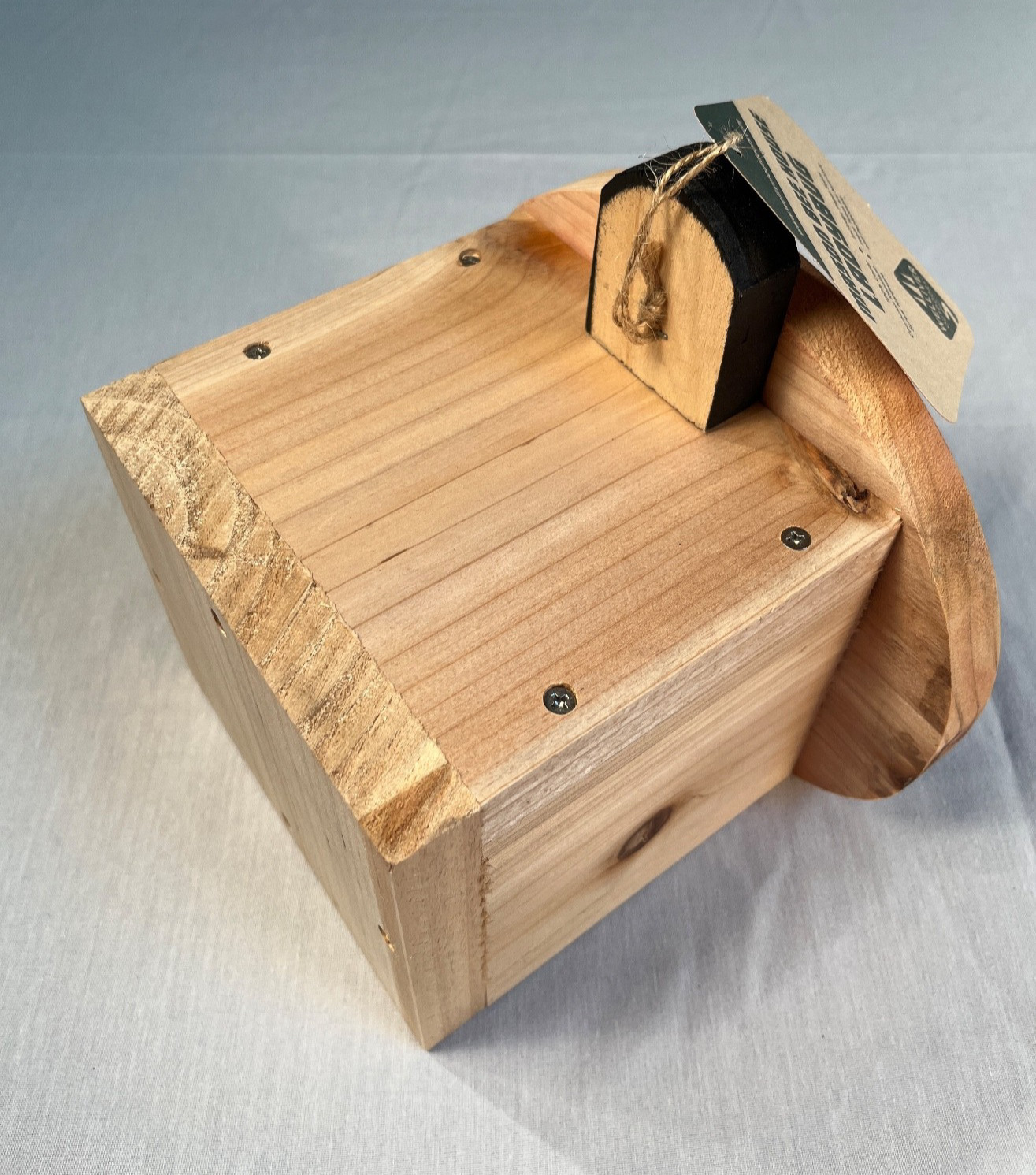 New Open Box Welliver Mason Bee House Ladybug Design, Cedar, Paper Tubes