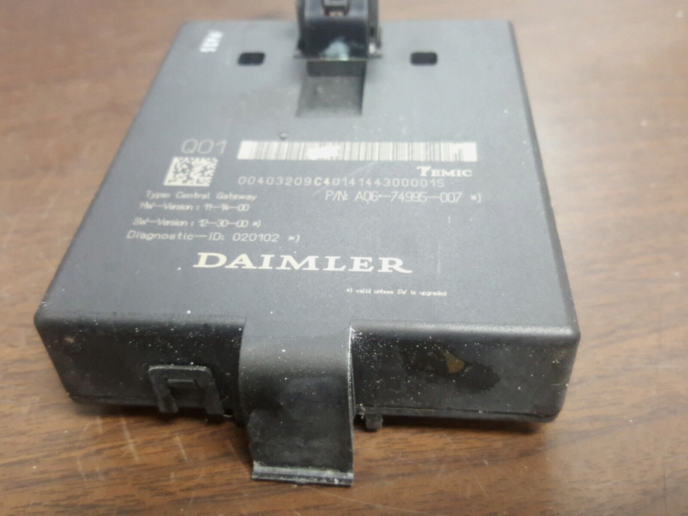 FREIGHTLINER CASCADIA CHASSIC CONTROL MODULE DAIMLER A06- 74995 -007