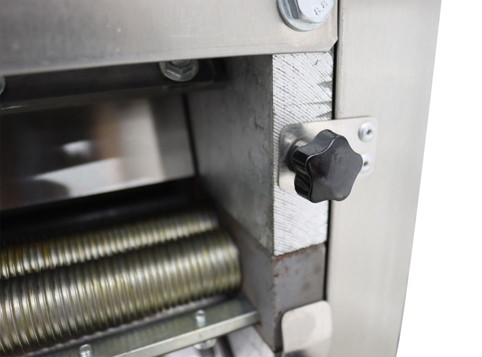 Used! 11.4" Commercial Vertical Press Dough Roller Sheet Machine w/1.5mm Cutter