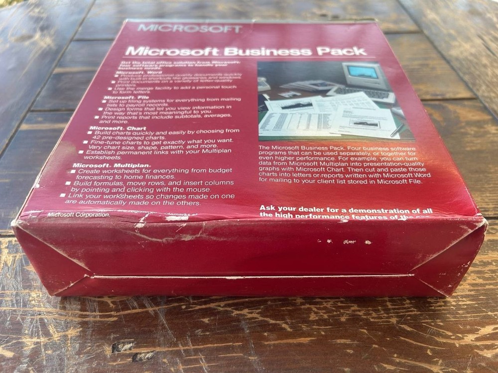 Microsoft Business Pack Macintosh w/ Word Multiplan Chart File Disks