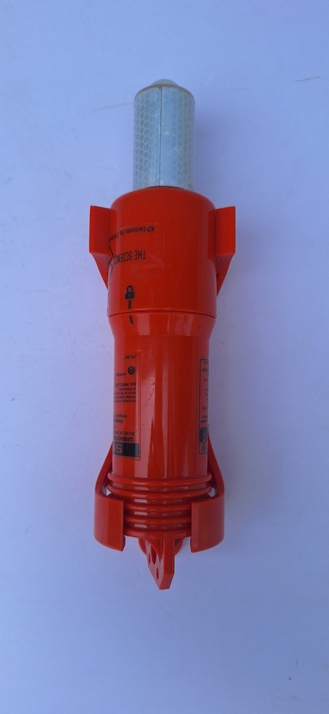 ACR SM-3 LIFEBUOY SELF-IGNITING LIGHT
