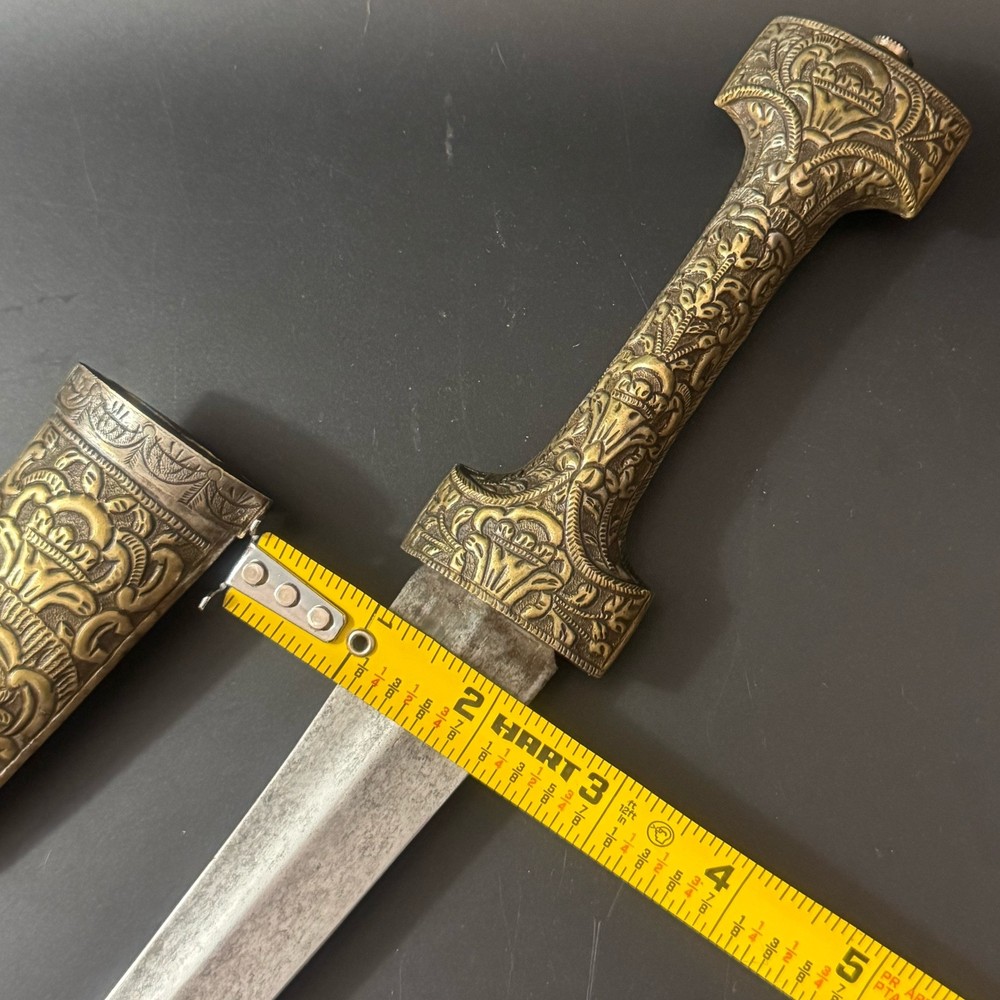 ANTIQUE ARABIC SILVER CHISELED DAGGER DAMASCUS WOOTZ BLADE RUBY GEMSTONE sword