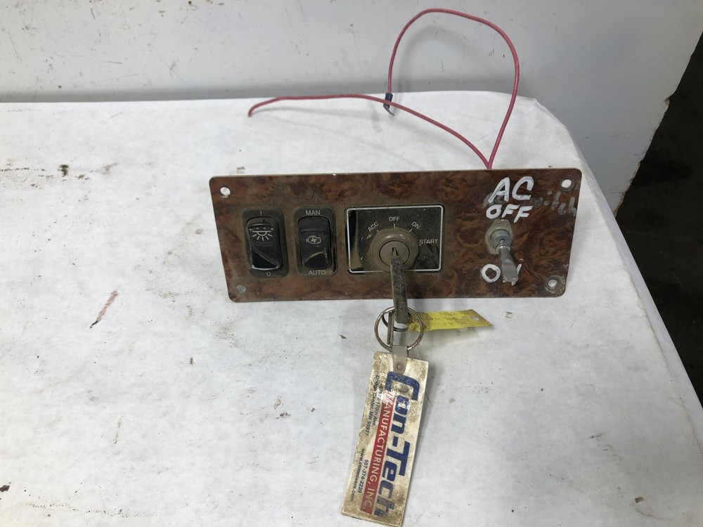 2002-2006 Kenworth W900S IGNITION Dash Panel - Used