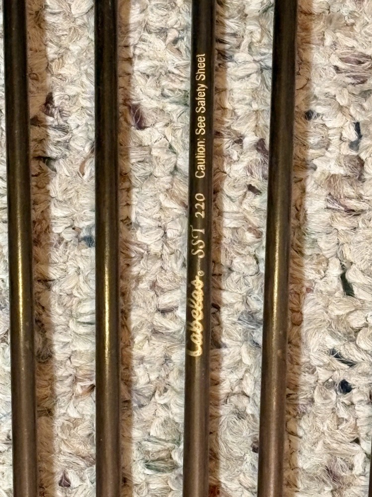 16- Cabelas SST 220 Misc Length Target Tips Nocks Good