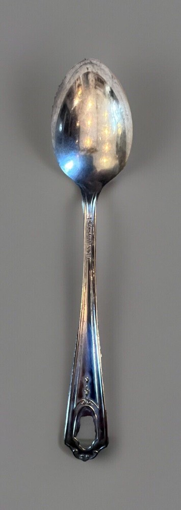 SD1 (Silverplate) by STANDARD || Spoon 5 3/4” ||