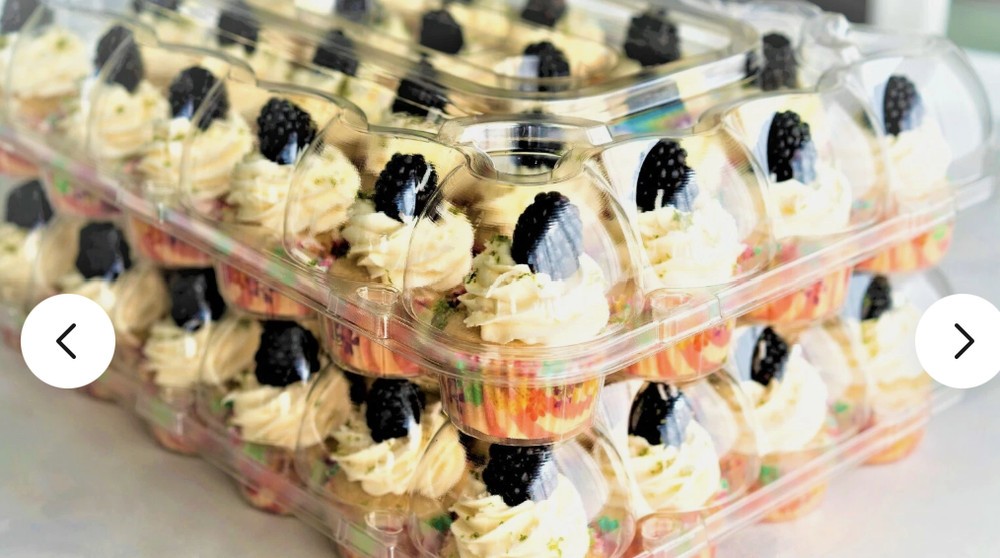 8 Pack Clear Cupcake Carriers – Stackable Plastic Boxes, 24 Cupcakes Each