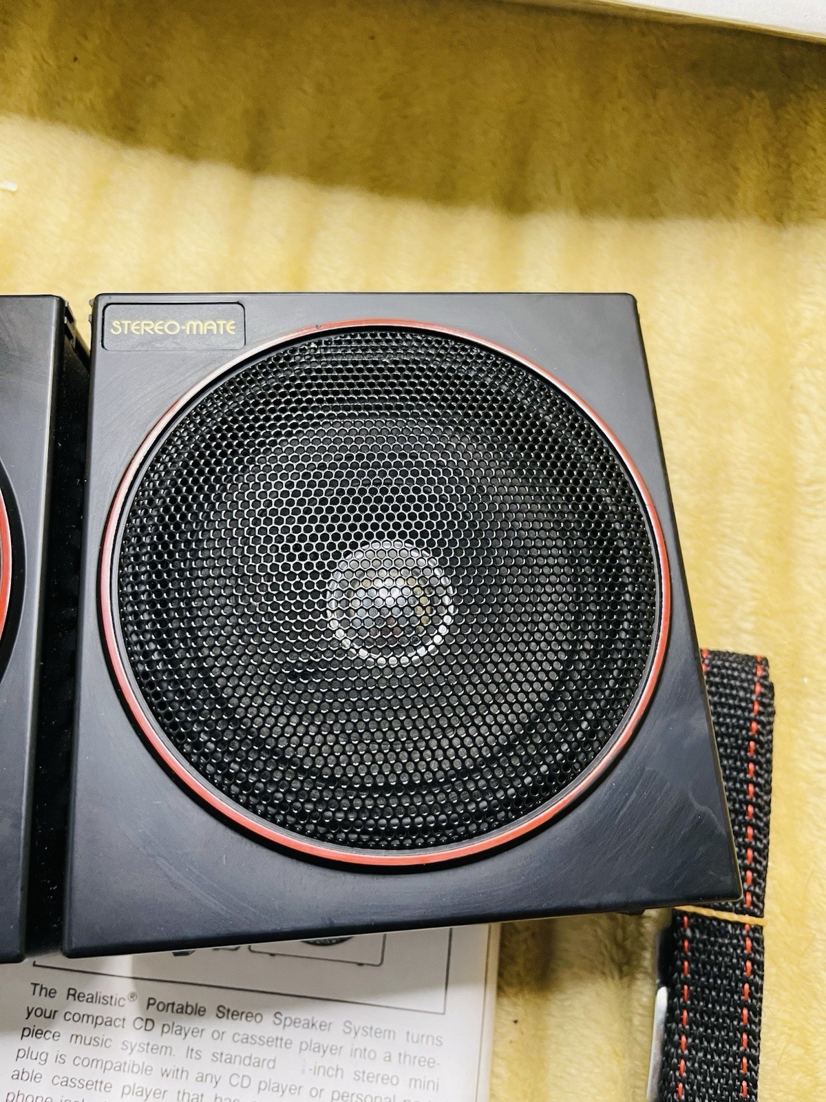 Vintage Realistic Radio Shack Minimus 0.4 Portable Amplified Speakers #40-1267