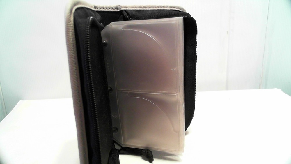 Case Logic 12 MiniDisc Zipper Binder