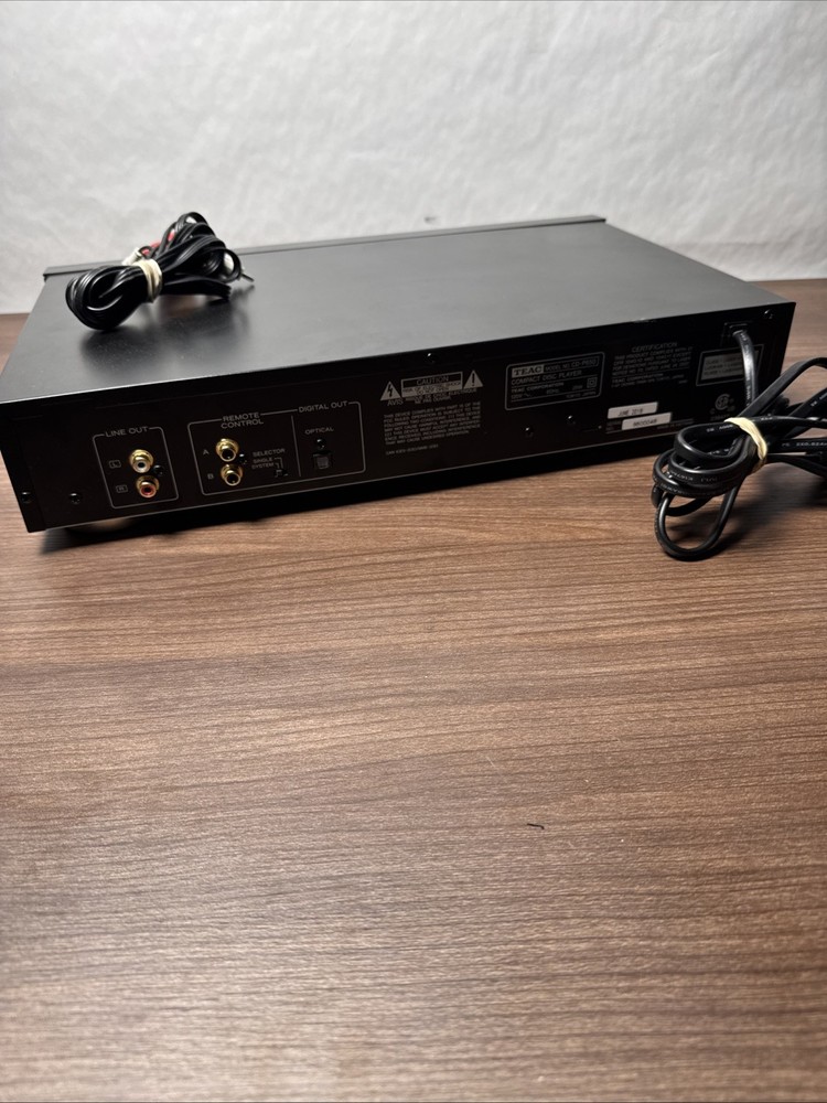 TEAC CD-P650 CD Player Black USB Input RCA Optical Outputs Headphone Jack