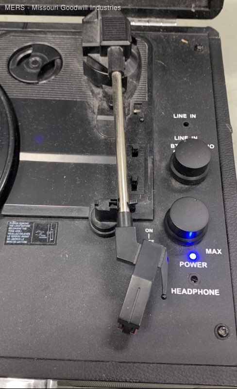 Victrola Suitcase Rccord Player