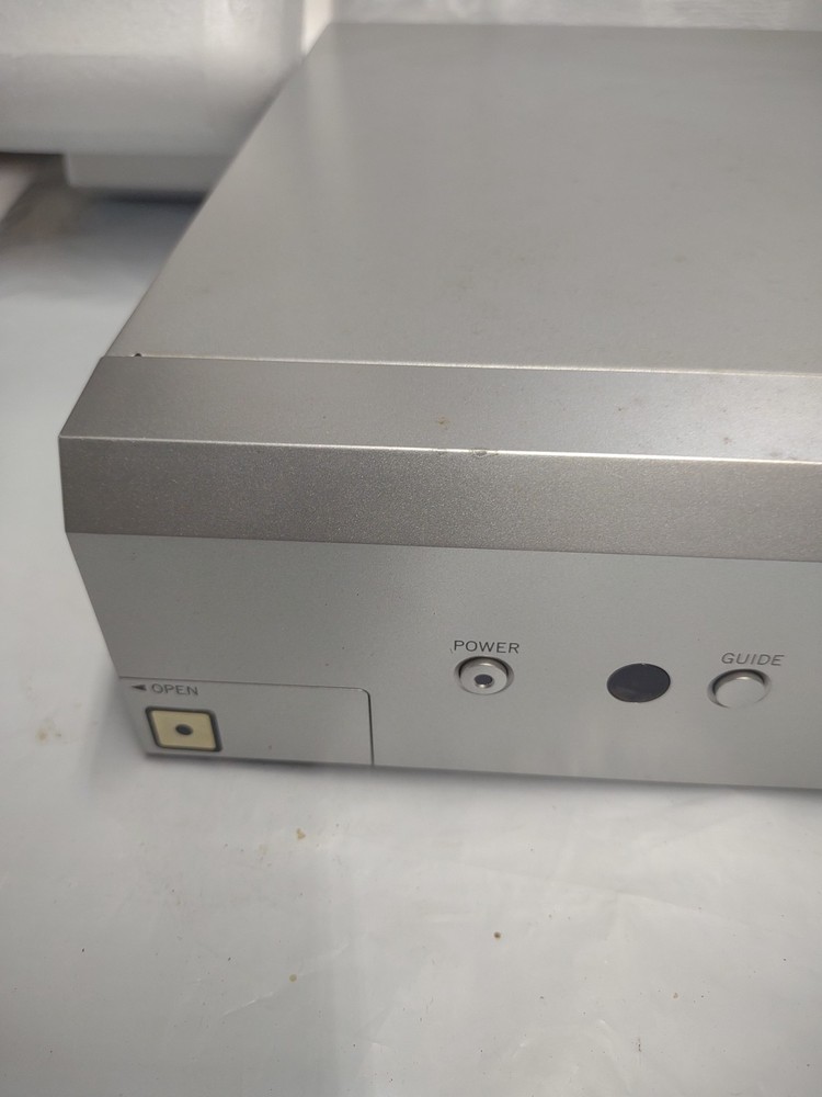 Direct TV Plus Satellite Reciever Model R15