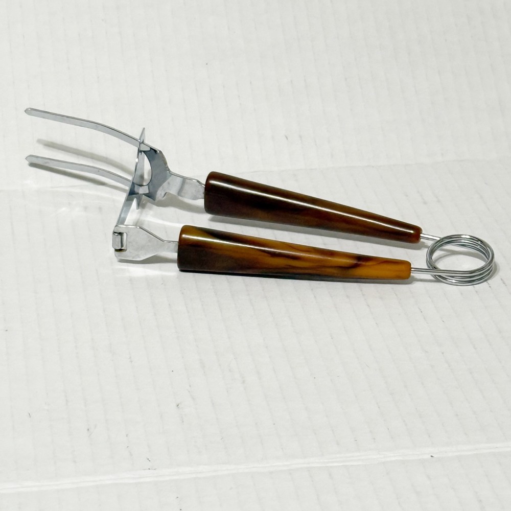 Vtg Two Prong Meat Server Tool with Bakelite Tortoiseshell Handles Springloaded