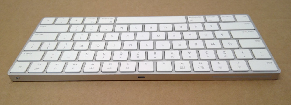 Apple A1644 Magic Keyboard Rechargeable Wireless Bluetooth NO CABLE