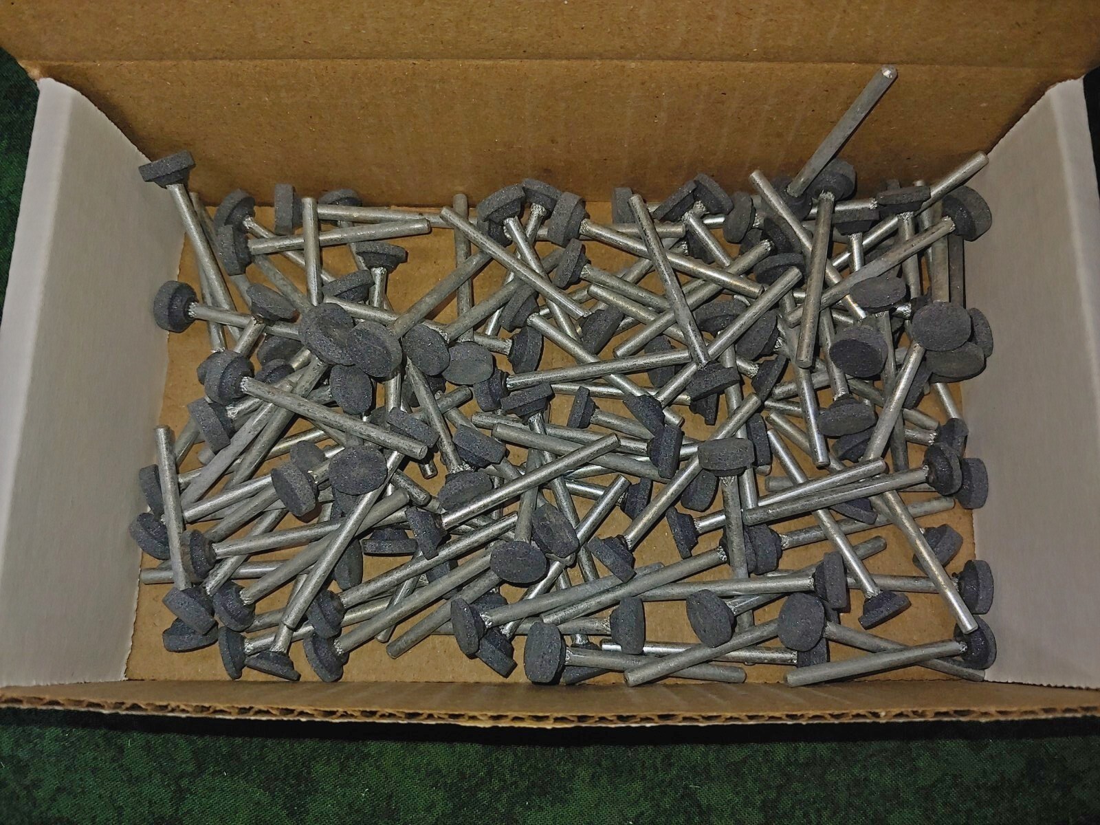 11ozs.= Approx 100 Mounted Grinding Abrasive Wheels 1/8" Dremel Type (18162-E4)