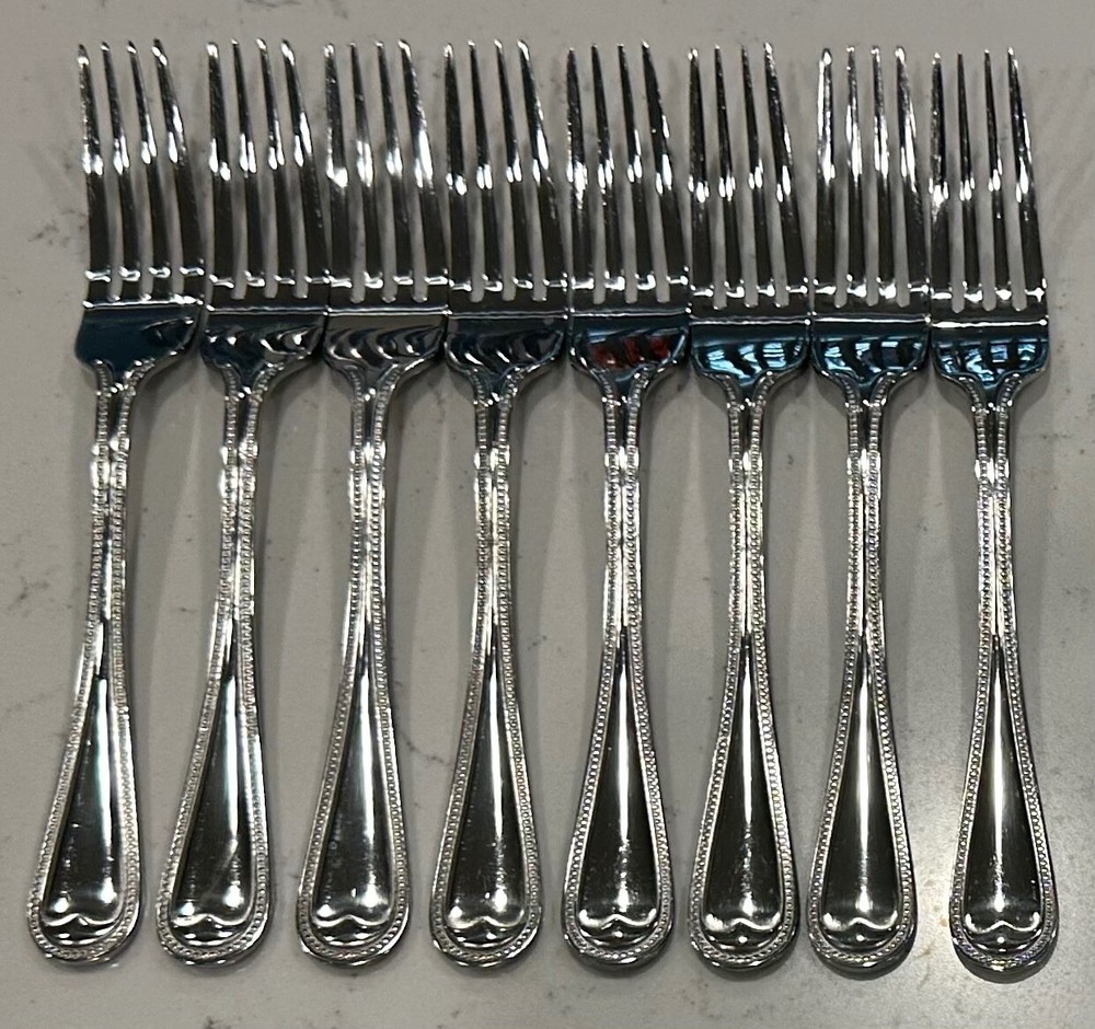 36 PC Towle Stainless Living Collection ZOE Solid Flatware Beaded