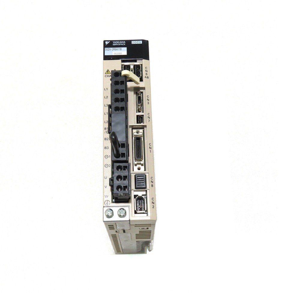 1PC New Yaskawa AC SGDV-2R8A11B002000 servo driver